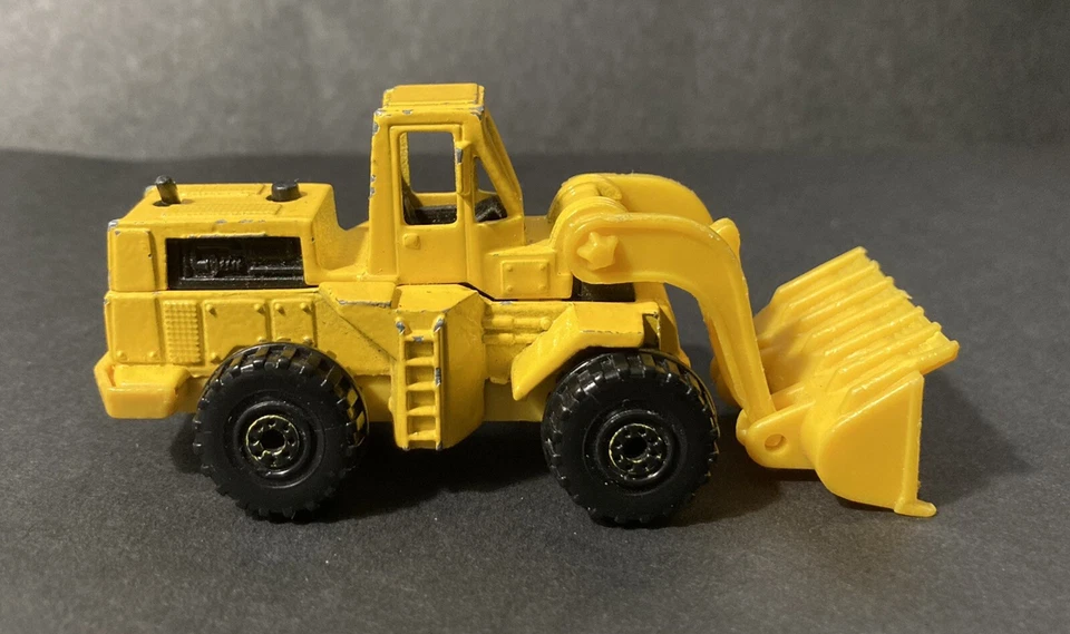 Vintage 1979 Mattel Hot Wheels Yellow Cat 3 Wheel Loader 1172 Diecast Malaysia - Image 3 of 4