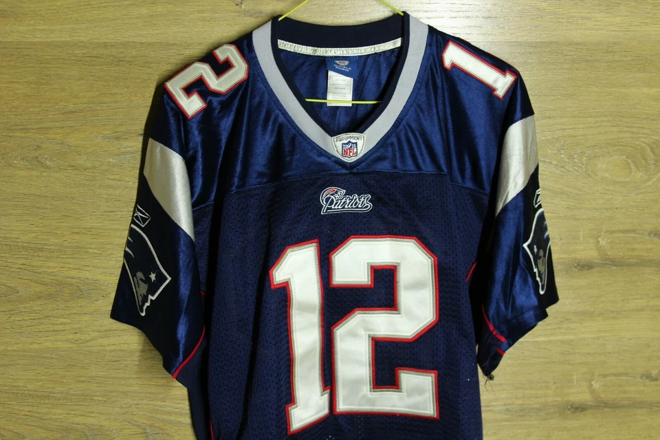 NOVA CAMISA DE FUTEBOL AMERICANO ENGLAND PATRIOTS NFL EUA #12 BRADY AUTÊNTICA - Imagem 3 de 4