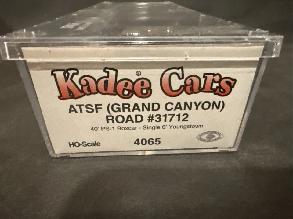 Kadee Cars 4065 ATSF (Grand Canyon) road #31712 - Image 2 of 3