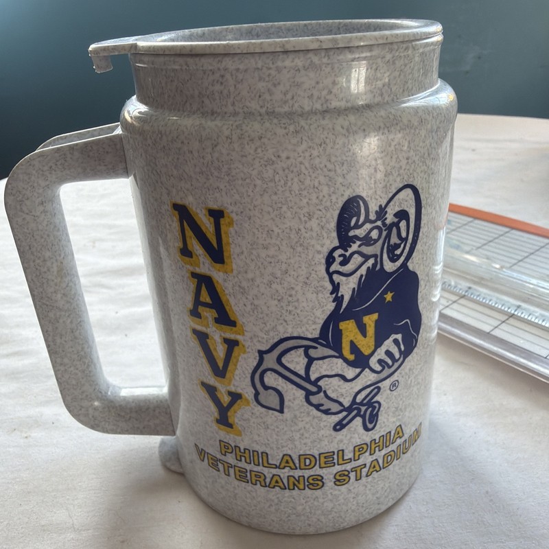 Philadelphia veterans Stadium Navy versus Notre Dame, fighting Irish travel mug