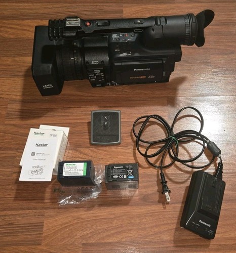 Panasonic DVCPRO HD P2 AG-HVX200P Pro Camera Leica Dicomar NEW Battery & Charger