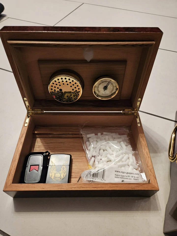 Humidor-Set mit Zubehör & Zigarren - Bild 3 von 4