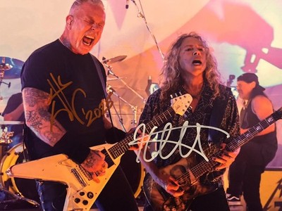 METALLICA (Hetfield, Hammett) Signed Original 8x10'' Authentic Autographs + COA