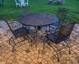 Plantation Patterns Wrought Iron Garden Table And Chairs Ebay