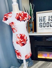 𝅺VINCE CAMUTO Beautiful White Red Floral Sheath Shift Dress Size 0
