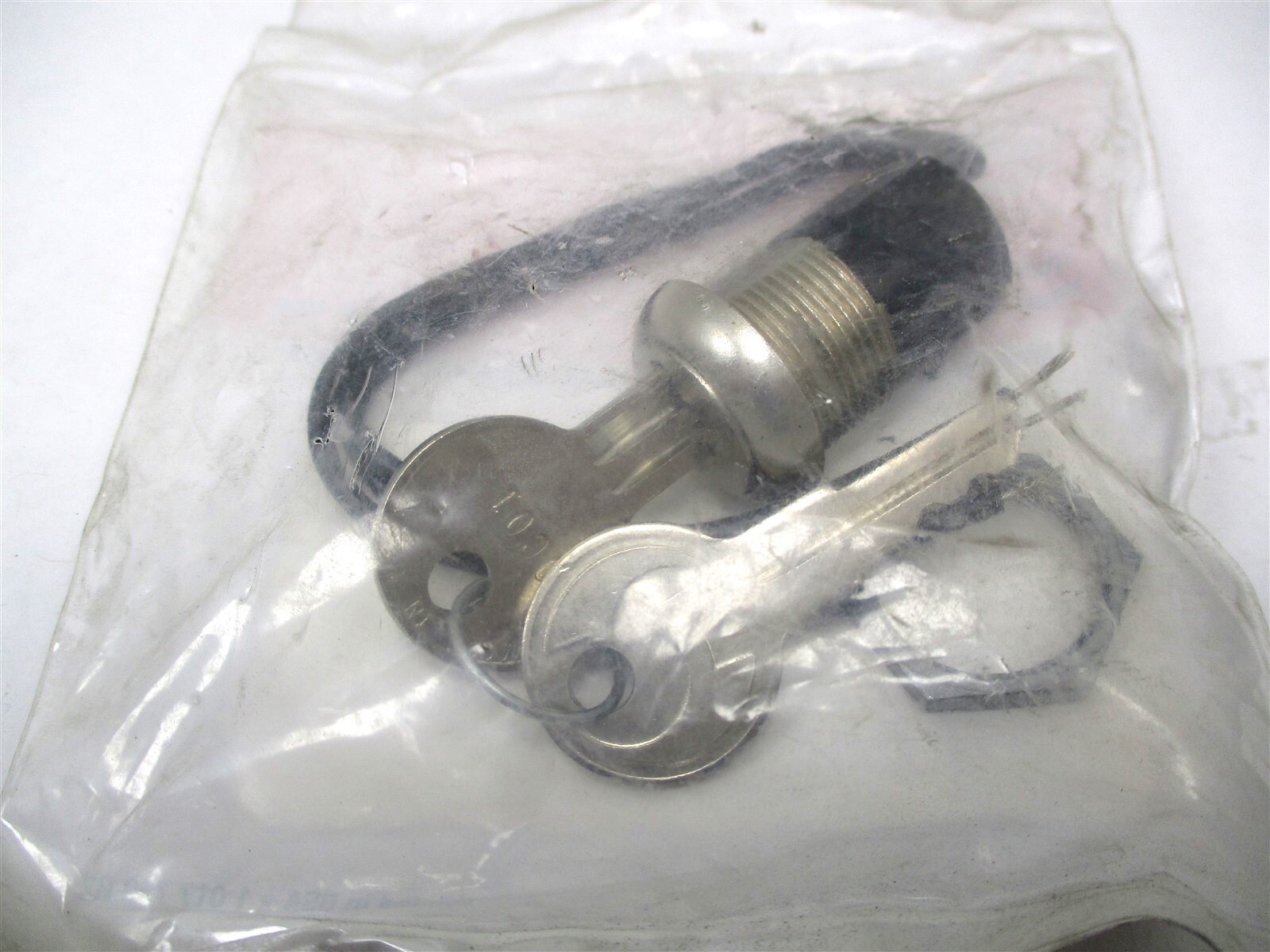 440482001 NEW OEM INTERNATIONAL IC BUS KEY SWITCH K1-100-S1S1N2