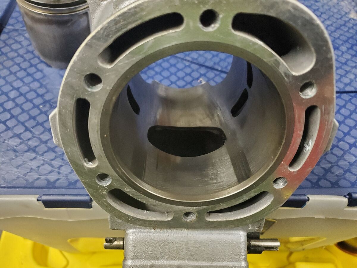 Yamaha GP1300R Engine Cylinder & Piston #2 2003-2004 | eBay Yamaha GP1300R Engine Cylinder & Piston #2 2003-2004 | eBay