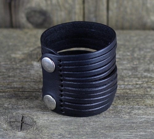 Black leather bracelet, women's cuff, men's bracelet, leather accessories. - 第 4/9 張圖片