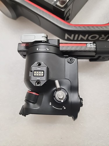 DJI RS 3 Pro Combo 3-Axis Gimbal Stabilizer (Missing Battery & Accessories) - Picture 4 of 8
