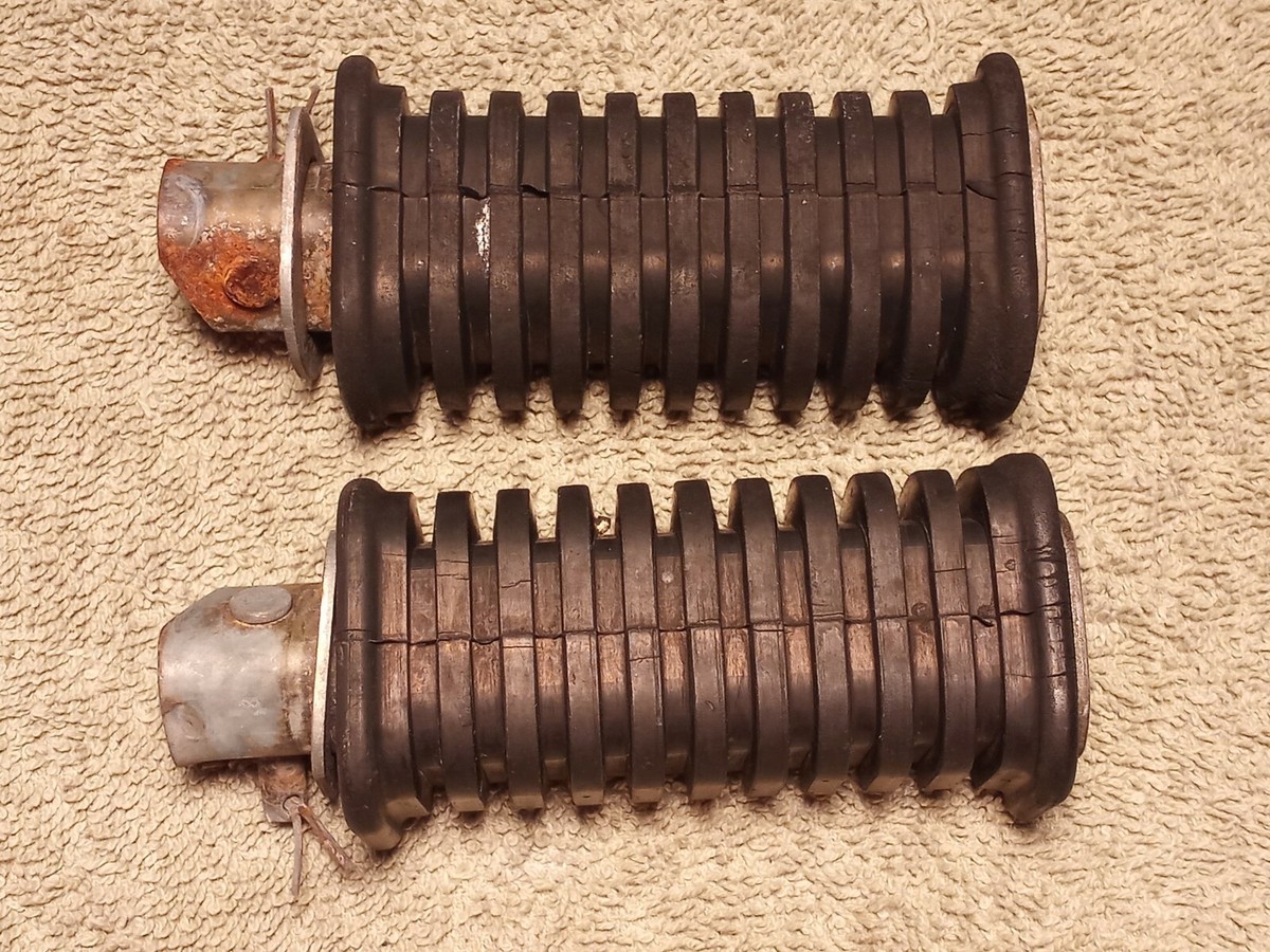 1978 1979 SUZUKI GS750 PASSENGER FOOTPEGS GS 750 REAR FOOT PEGS