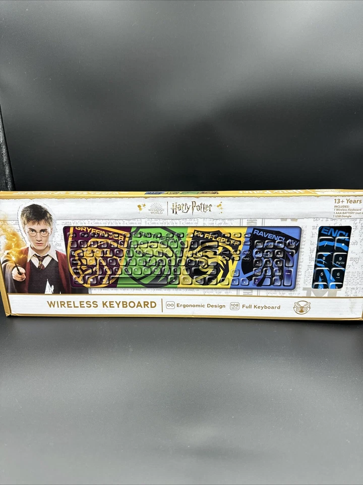 CultureFly Harry Potter Wired Keyboard, Wired Headset, Wireless Mouse, Mouse Pad - Image 3 of 4