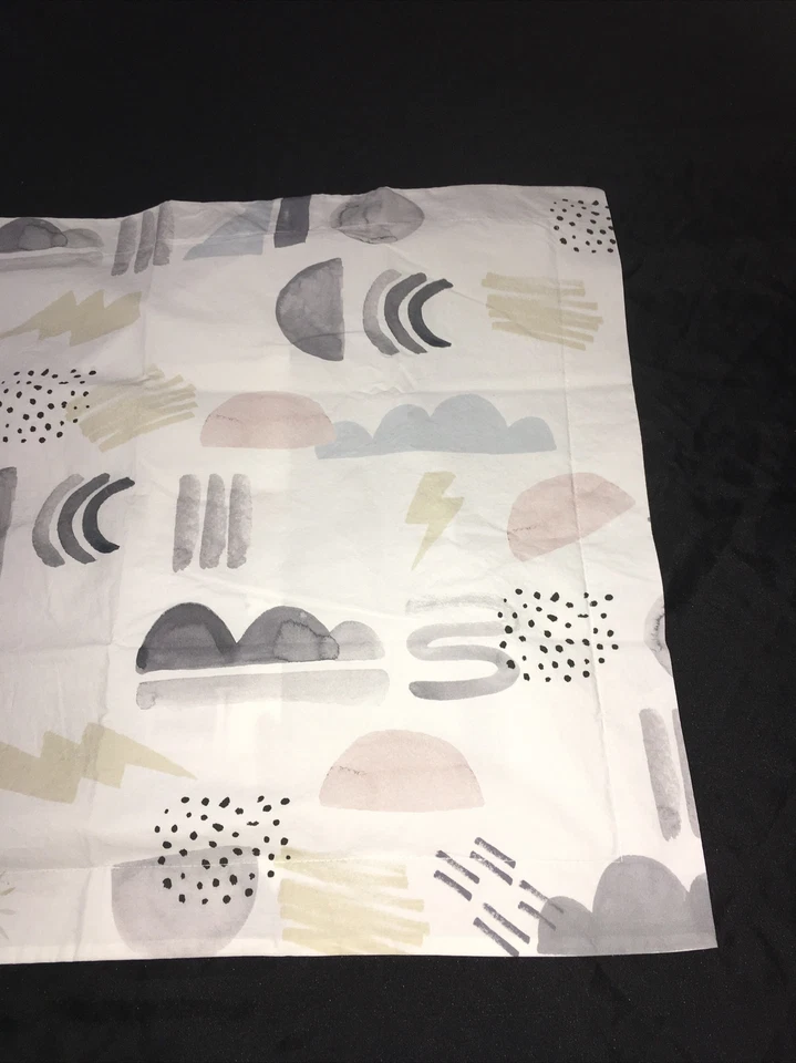 Pottery Barn 现代儿童愚蠢形状标准枕套抽象白色蓝色 — 第 4/4 张图片