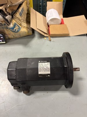 Reliance Electric F-4050-Q-H00AN Servo Motor 3.3HP 4000RPM 3PH 240V USED