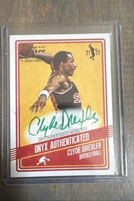 2021-22 Onyx Vintage - Clyde Drexler #VACD Green Ink Autographs /50 (AU)