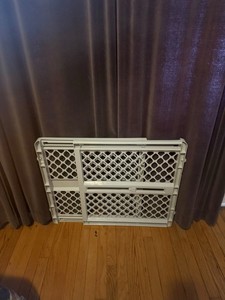 Doggy fence 25” x 25”, extended to 41”