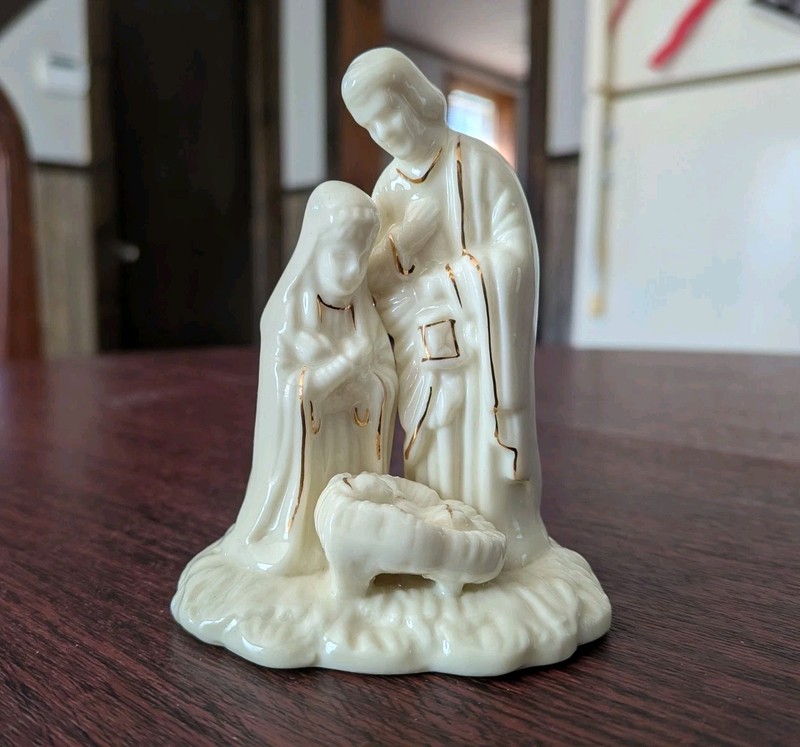 Vintage GIFT CO INC Ceramic Nativity Figurine