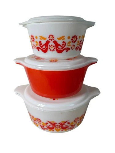 Pyrex Friendship Casserole Dish Set With Lids Vintage Milk Glass Bakeware