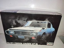 MAQUETTE DOYUSHA  NH 5 -1/24- 1971 TOYOTA CROWN HT SL   - COMPLET SANS MOTEUR