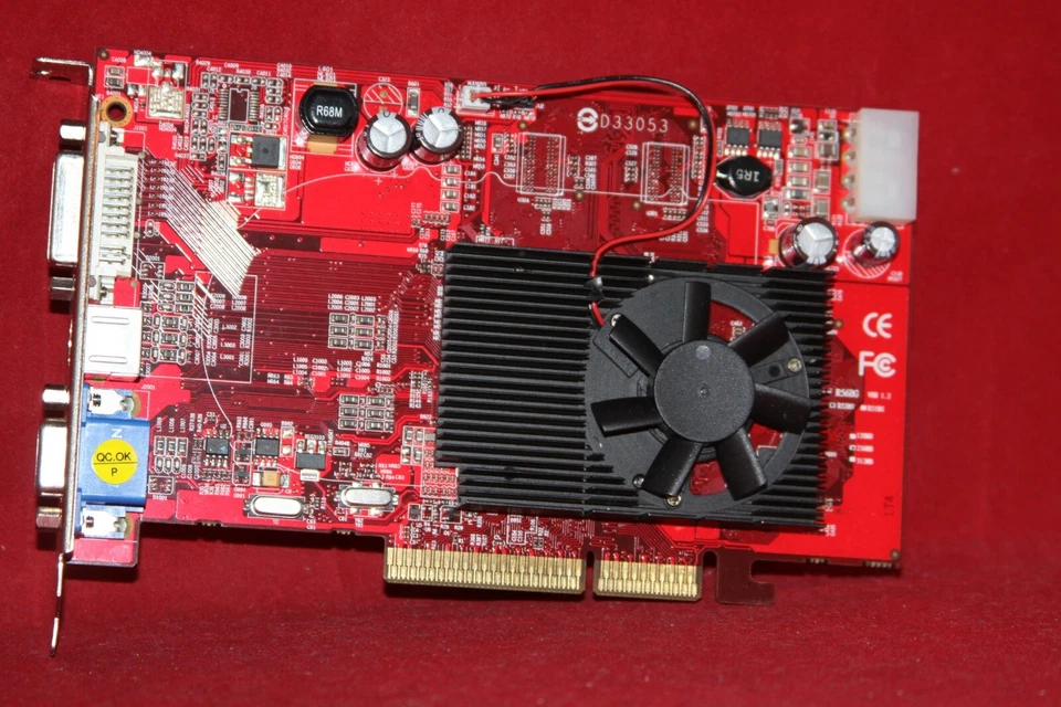 Tarjeta de gráficos PowerColor ATI Radeon X1650PRO 256 MB 64 BITS, AGP Foto 2 de 4