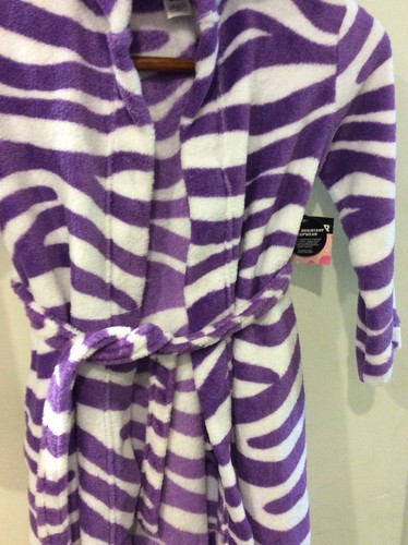 NEW GIRL’S JOE BOXER HOODED BELTED ROBE PURPLE & WHITE ZEBRA -XS(4/5)SLEEPWEAR - Picture 2 of 10