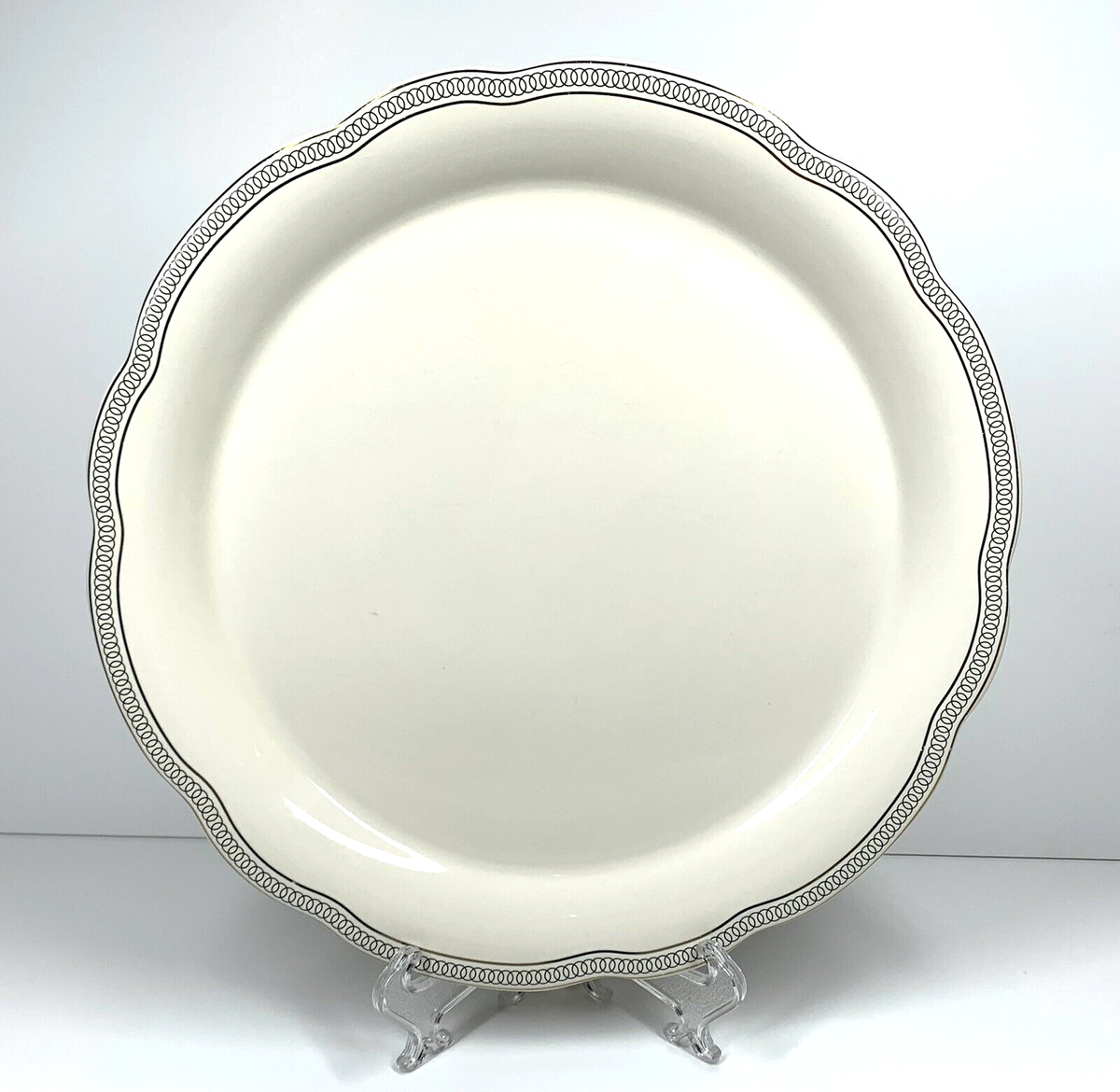 West Elm Fishs Eddy Gilded Dinnerware Collection Dinner Plate Scalloped Edge