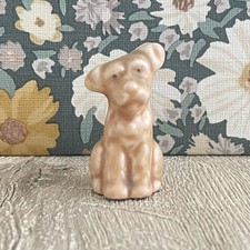 Vintage SylvaC Dog 1400 – Tiny Beige Puppy Figurine, Collectible Ornament