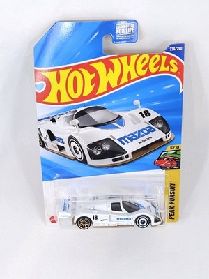 Hot Wheels Mazda 787B White Peak Pursuit 5/10 226/250 1:64 Die