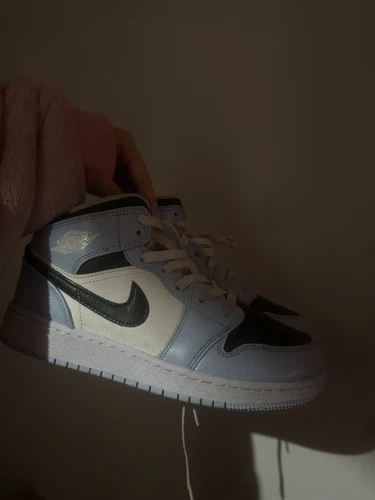 Air Jordan 1 High University blu taglia 5