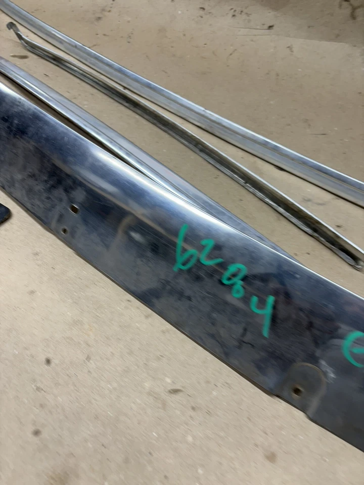 1981 85 86 88 87 Monte Carlo Regal Cutlass Malibu Juego completo de molduras de parabrisas delantero Foto 4 de 4