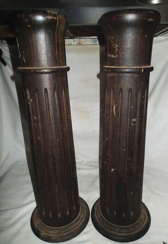 TWO ANTIQUE VICTORIAN HOME WOOD FLUTED TAPERED POST COLUMN FURNITURE TABLE ART - Picture 3 of 15