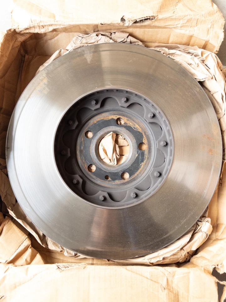 Rotor de freio a disco dianteiro GM OEM 84271643 Chevrolet Camaro 2017-2024 CTS 2016-2019 - Imagem 3 de 4