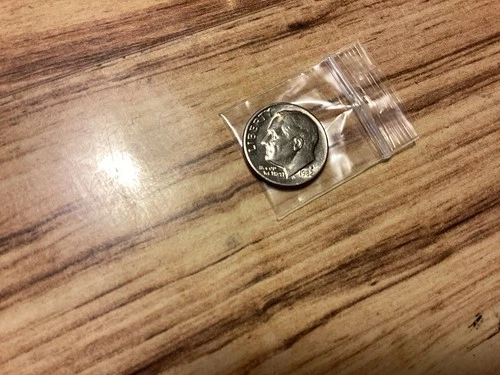 1982 D 10 C Roosevelt Dime , VERY GOOD CONDITION, FREE SHIPPING *