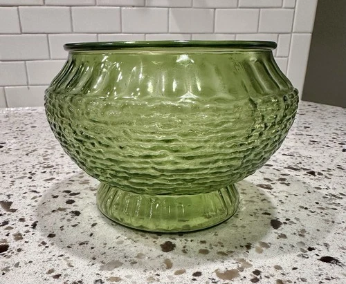 Anchor Hocking Soreno Avocado Green NAPCO Vase bowl Vintage