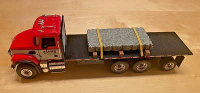 FirstGear Mack Granite with 24' Flatbed 1:34 in OVP