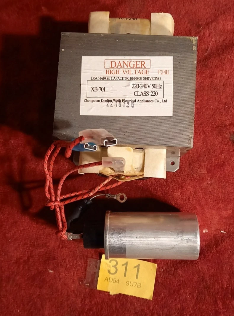 ( Transformer XB-701 ) Russell Hobbs 700W with capacitor tested and works