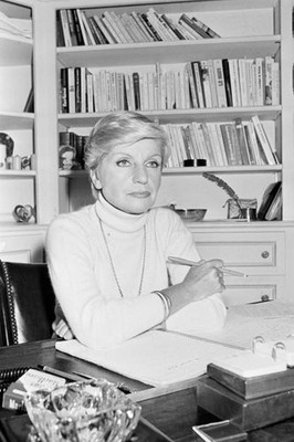 Francoise Dorin, At Home In Montmartre. Paris, Montmartre- August - Old Photo 13