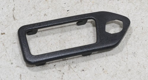 VW Passat 35i Limo Bj 88 Abdeckung Blende Rahmen Tür Griff hi RECHTS 101128-F329