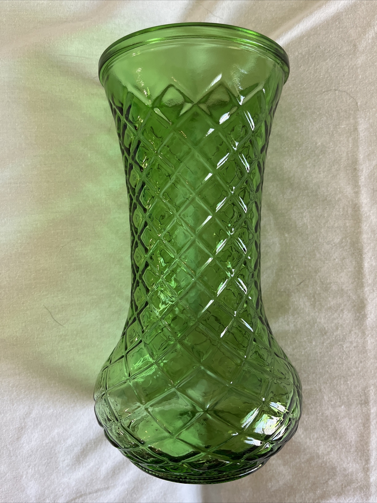 Vintage Emerald Green Hoosier Glass Vase Diamond Cut Pattern 4086