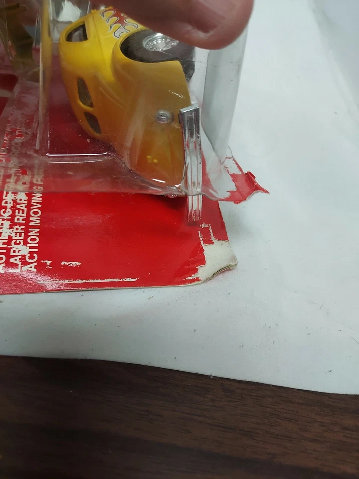 Majorette '41 Willys Coupe No. 2602 1/32-scale damaged box - Image 4 of 4