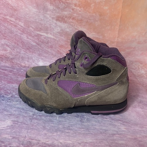 nike caldera hiking boots