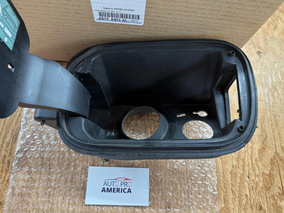 CARCASA DE LLENADO DE COMBUSTIBLE para Jeep Grand Cherokee 2014-2020 genuino Mopar 68156453Al Foto 3 de 4