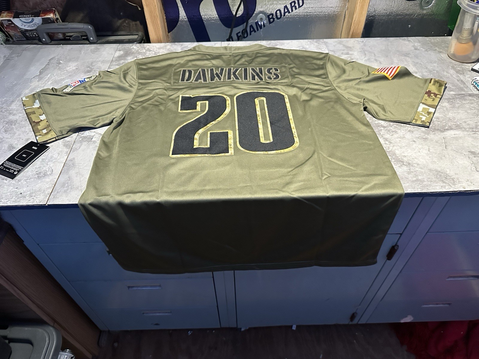NWT Nike Philadelphia Eagles Brian Dawkins Veteran’s Military Jersey Size Medium