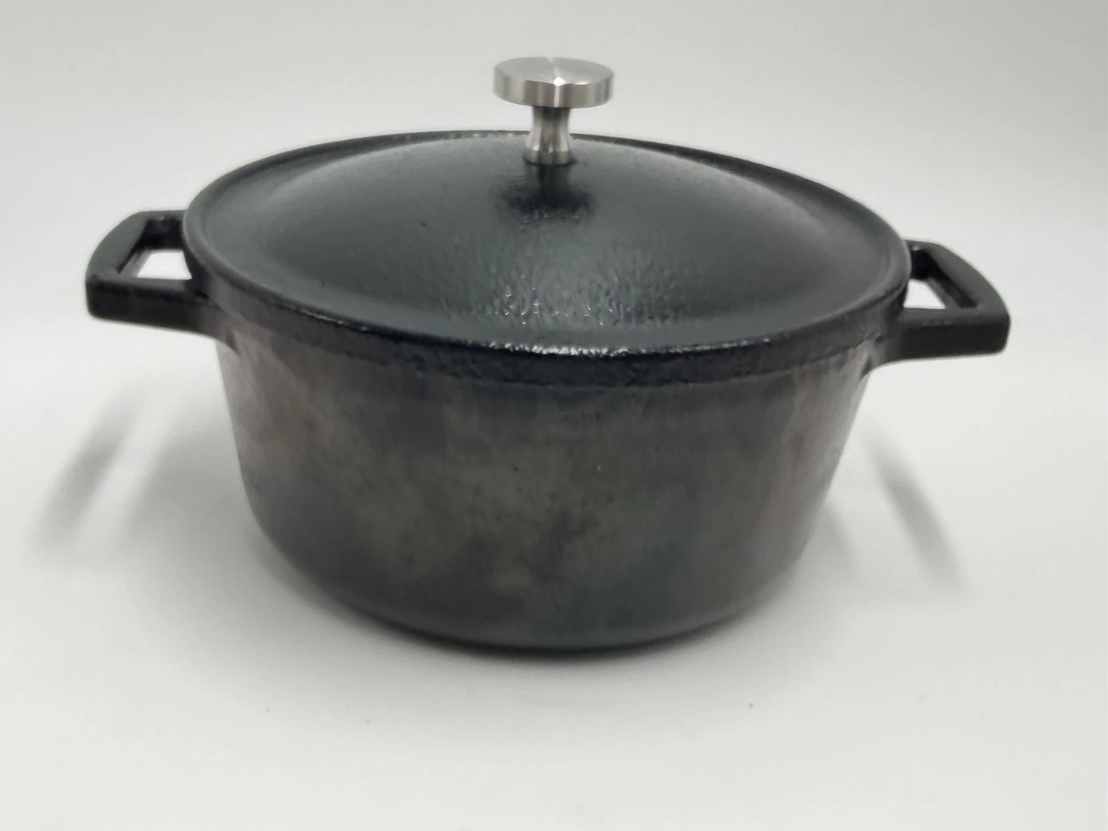 Artisanal Kitchen Supply Cast Iron Dutch Oven Vintage Made In USA Pre-owned