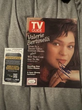 Valerie Bertinelli SIGNED AUTOGRAPHED November 16 1991 TV Guide Magazine JSA COA