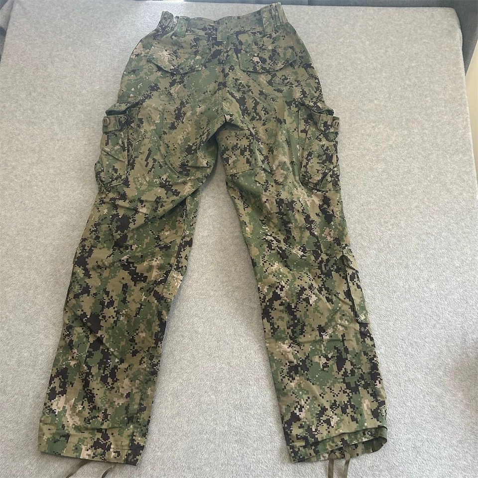 US Navy NWU Type III Men's Cargo Pants Camouflage Green Size Small Long - Image 2 of 4