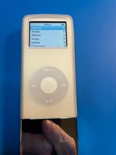Ipod Nano 2 GB WHITE - Bundle with New 56 Hour Battery, Charge Cable, Earbuds