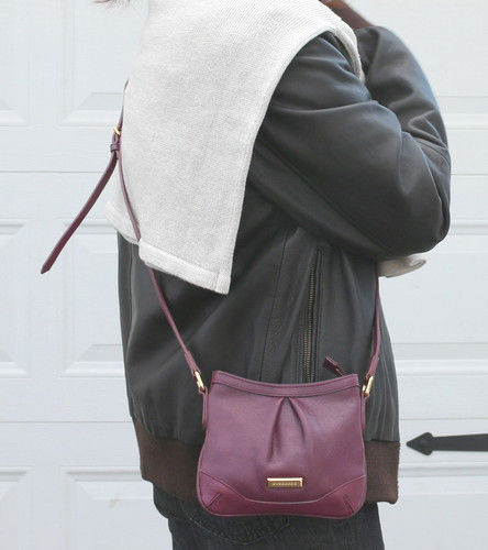 Lovely Authentic Burberry Lila Purple Leather Crossbody Bag Purse