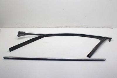 17-20 Alfa Romeo Giulia Ti FR LH Upper Door Window Weatherstrip w/ Belt Molding