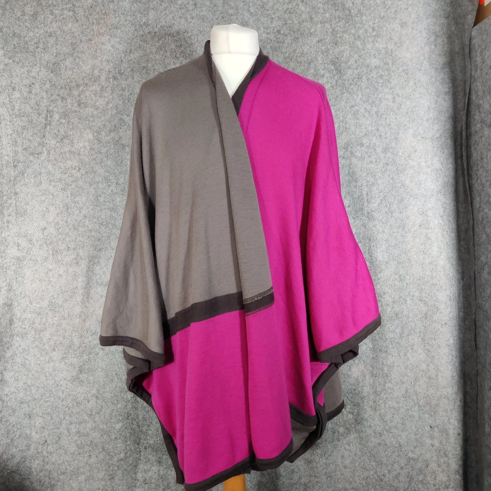 Sarah Pacini Poncho One Size Pink Grey Wool Knit Open Kimono Wrap Lagenlook