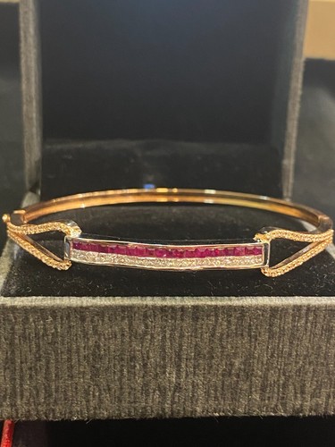 Pave 2.35 Cts Princess Round Cut Diamonds Unisex Ruby Hinged Bracelet 18K Gold - Picture 7 of 12